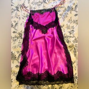 Never worn pretty Victoria’s Secret chemise